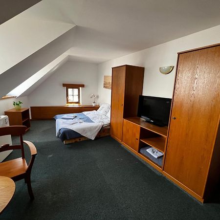 Apartmany Baroko Броумов Экстерьер фото