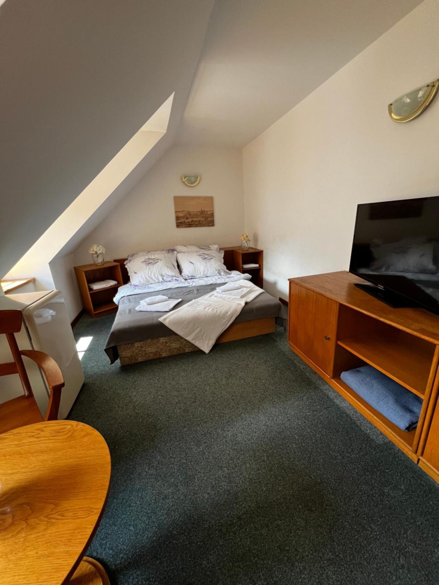 Apartmany Baroko Броумов Экстерьер фото