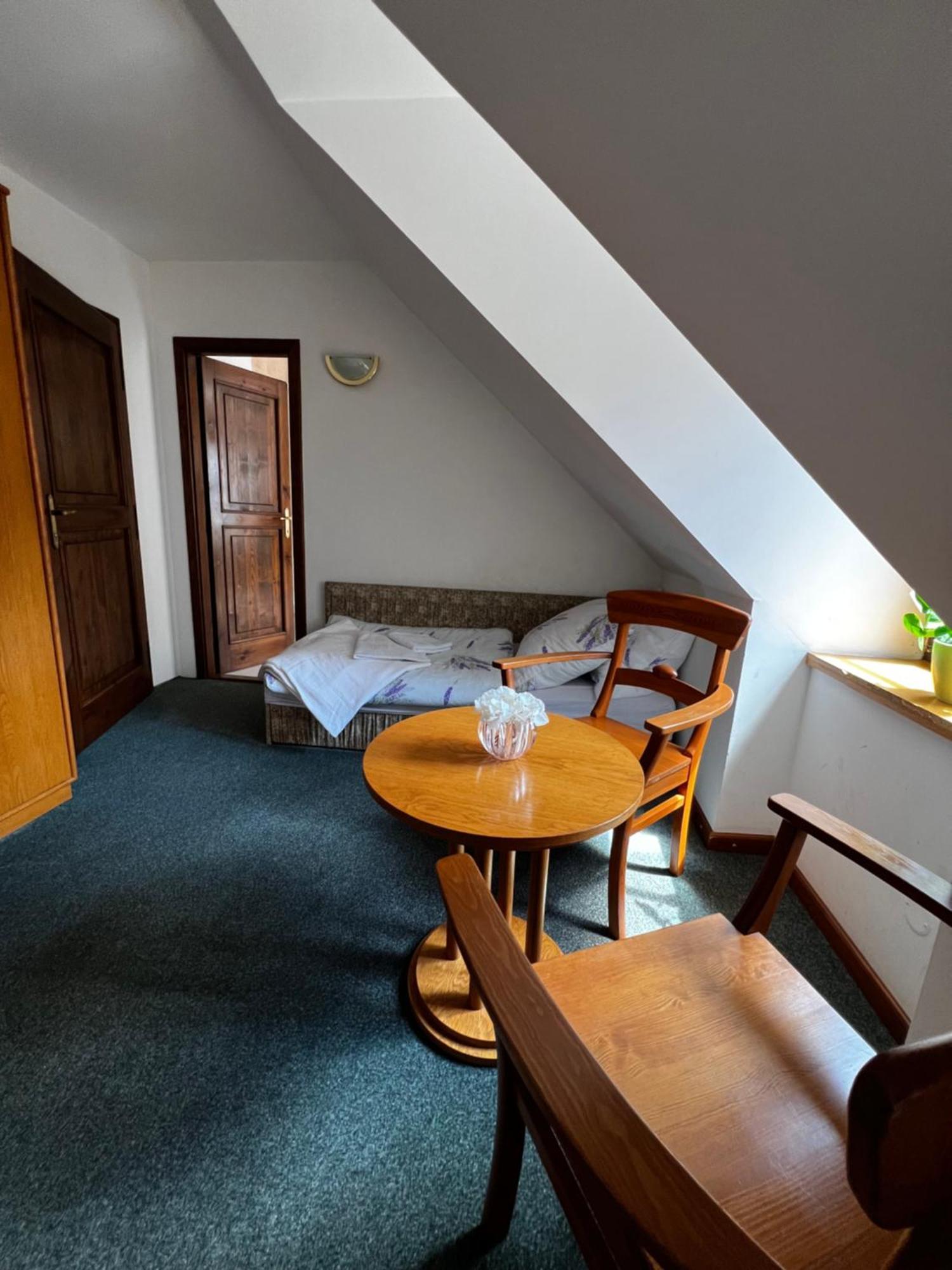 Apartmany Baroko Броумов Экстерьер фото