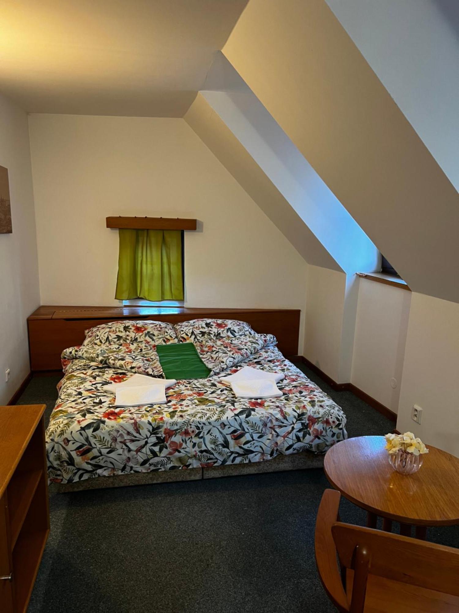 Apartmany Baroko Броумов Экстерьер фото