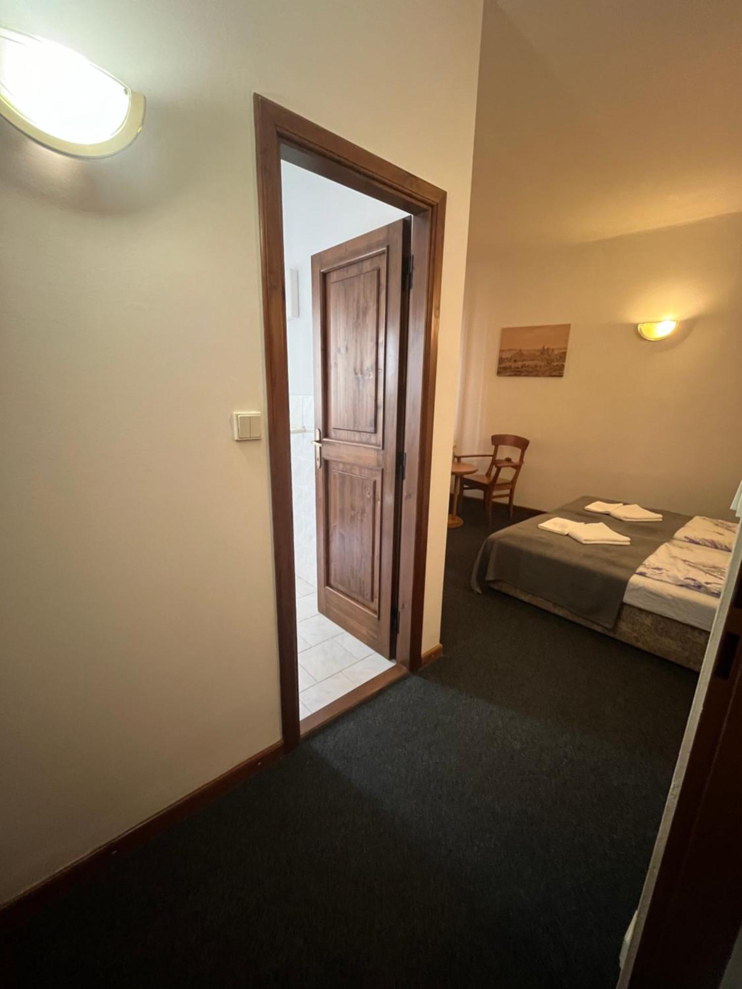 Apartmany Baroko Броумов Экстерьер фото