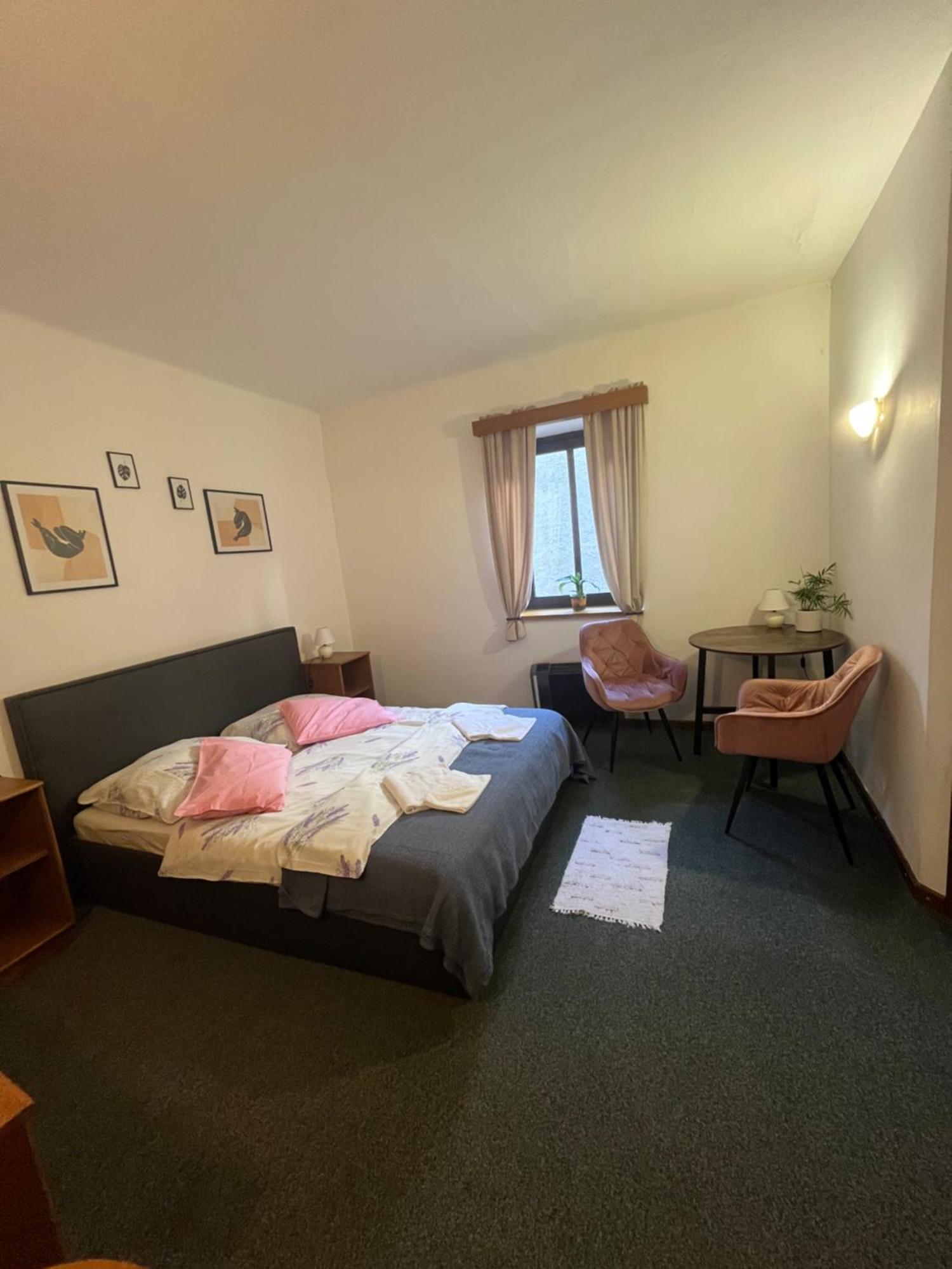 Apartmany Baroko Броумов Экстерьер фото