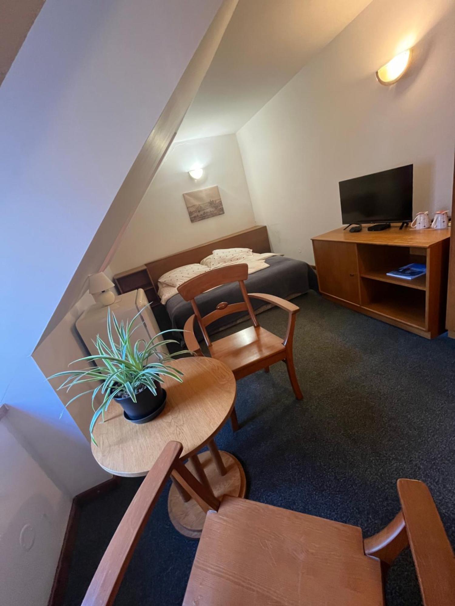 Apartmany Baroko Броумов Экстерьер фото