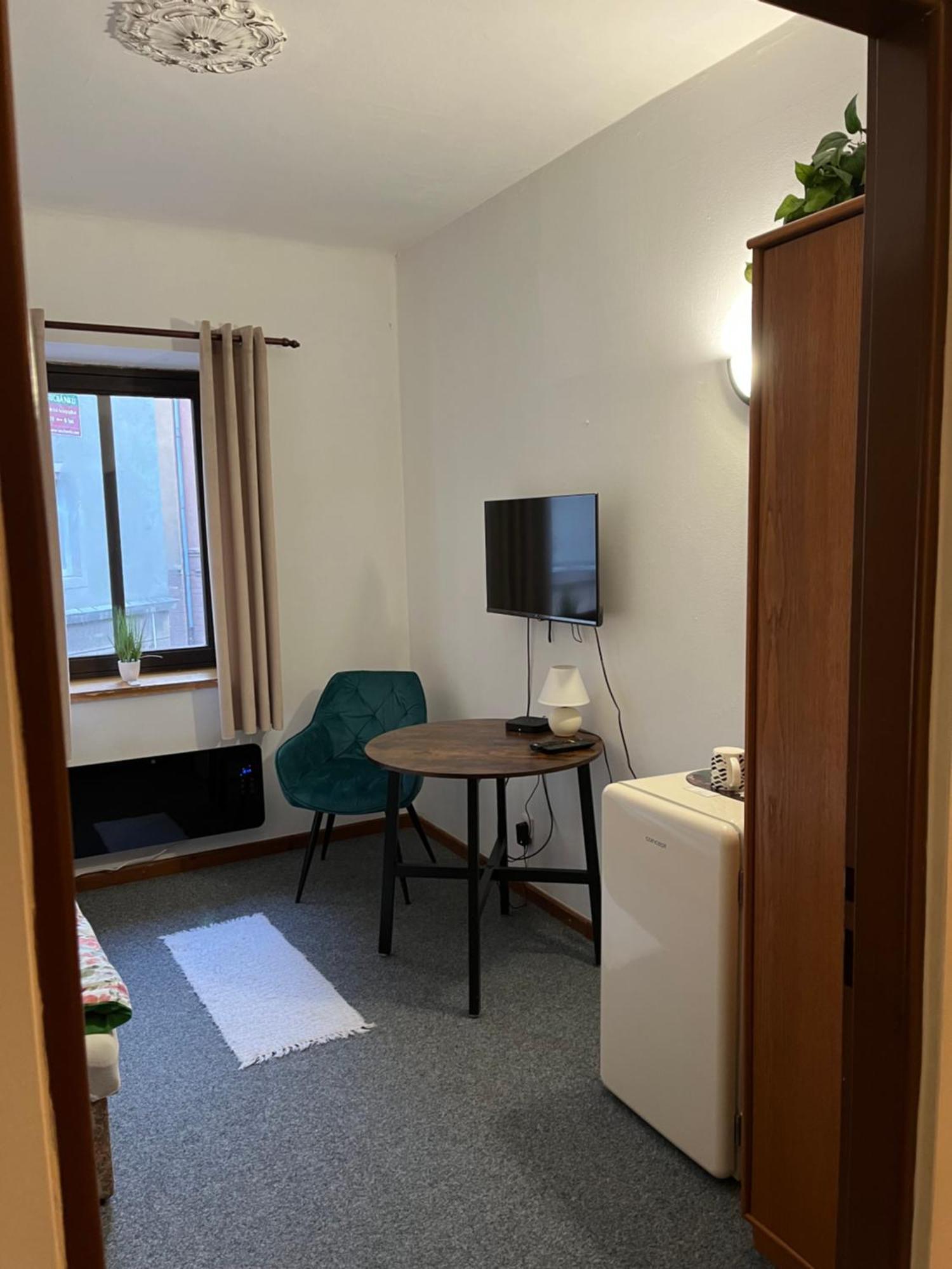 Apartmany Baroko Броумов Экстерьер фото