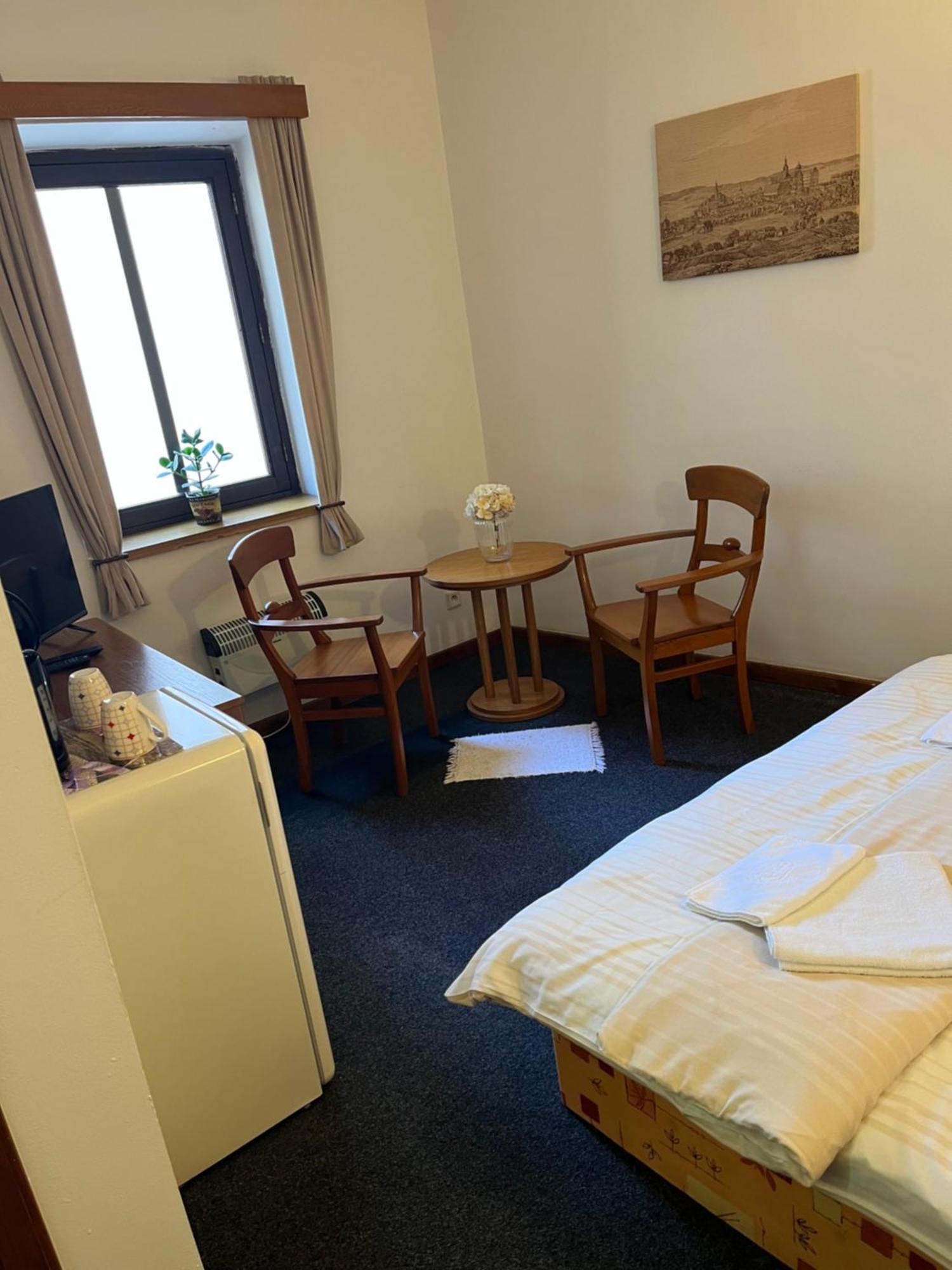 Apartmany Baroko Броумов Экстерьер фото