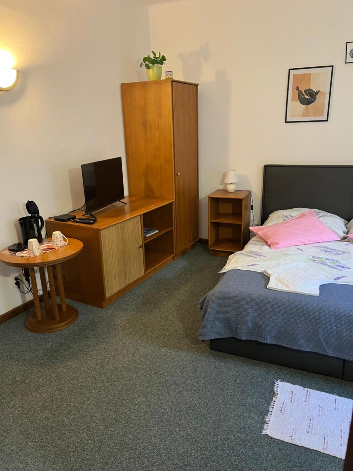 Apartmany Baroko Броумов Экстерьер фото
